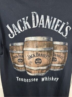 NWT BUCKLE Jack Daniel's Tennessee Whiskey Barrel Graphic Tee - Black